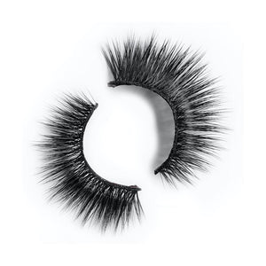 Our Jenai silk lashes are reusable, 3D eyelashes that are perfect for creating definition, thanks to tapered clustering throughout which creates a subtly bold, spiked look.