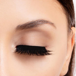 closed eye close up of woman wearing Jenai 3d lashes